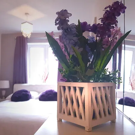 3 Bed Luxury Town Center Apartment With 50 Inch 4K Tv Нортхемптон Экстерьер фото